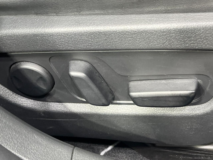 2019 Mazda CX-30 5BA-DMEP (UW-69f1f6c4d3d04)[18]