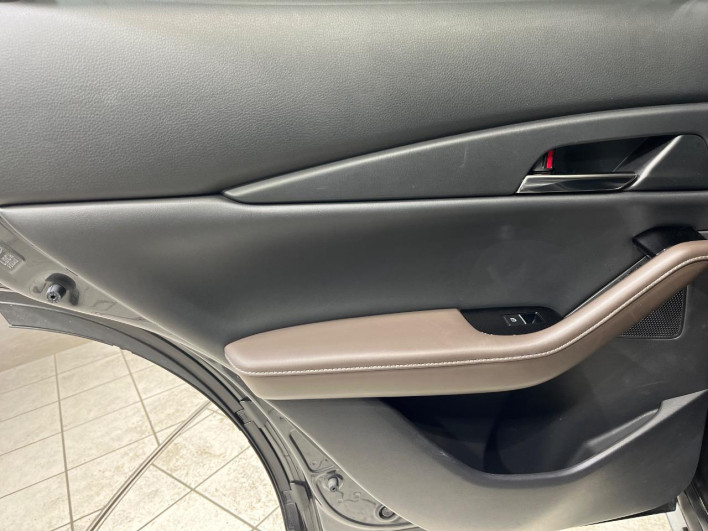 2019 Mazda CX-30 5BA-DMEP (UW-69f1f6c4d3d04)[28]