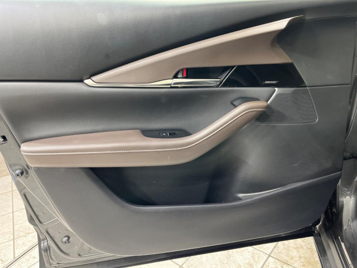 2019 Mazda CX-30 5BA-DMEP (UW-69f1f6c4d3d04)[29]