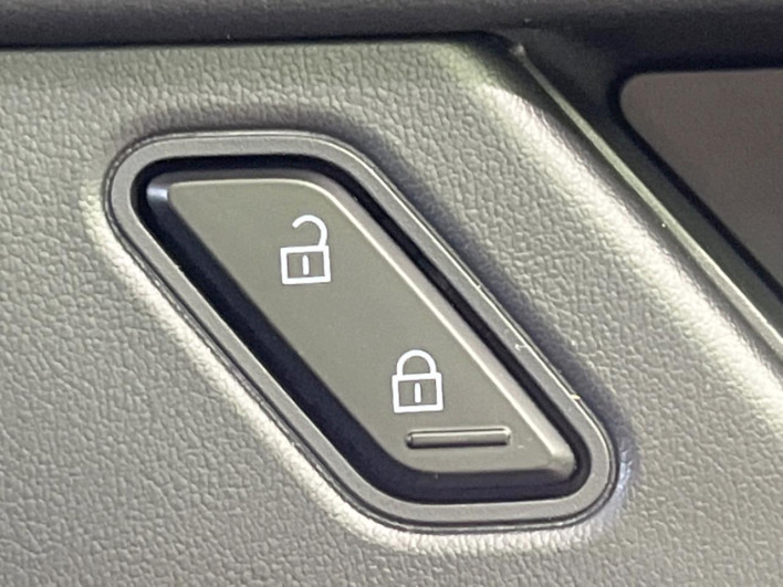 2022 Mazda CX-30 5BA-DMEP (UW-69f1f6c4df602)[18]