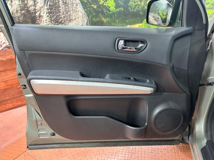 2013 Nissan X-Trail LDA-DNT31 (UW-69f1f6c62707a)[28]