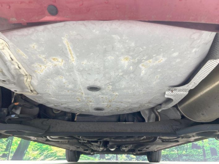 2013 Nissan Note DBA-E12 (UW-69f1f6c670347)[21]