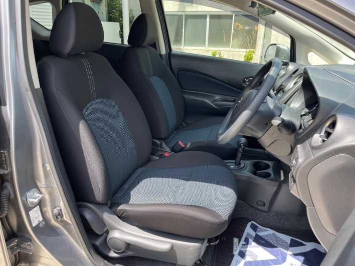 2013 Nissan Note DBA-E12 (UW-69f1f6c6a6266)[17]