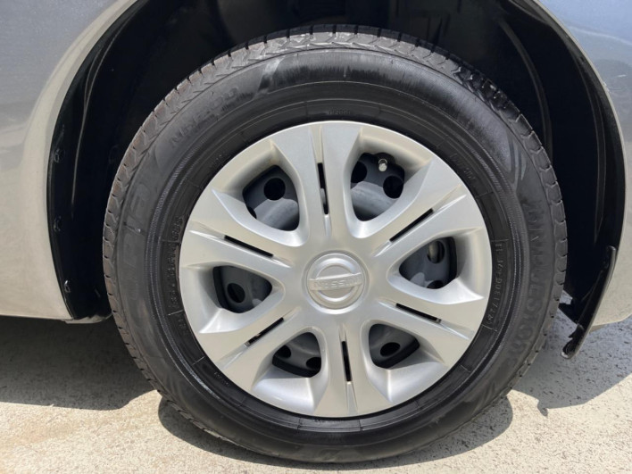 2013 Nissan Note DBA-E12 (UW-69f1f6c6a6266)[13]