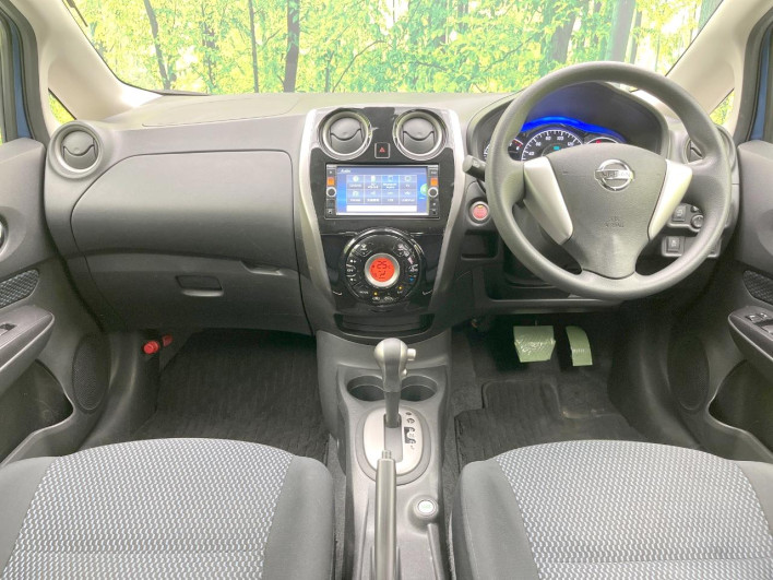2014 Nissan Note DBA-E12 (UW-69f1f6c6dcc29)[27]