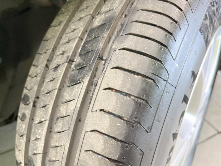 2014 Nissan Note DBA-E12 (UW-69f1f6c6dcc29)[15]