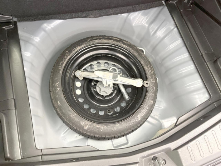 2014 Nissan Note DBA-E12 (UW-69f1f6c6dcc29)[25]