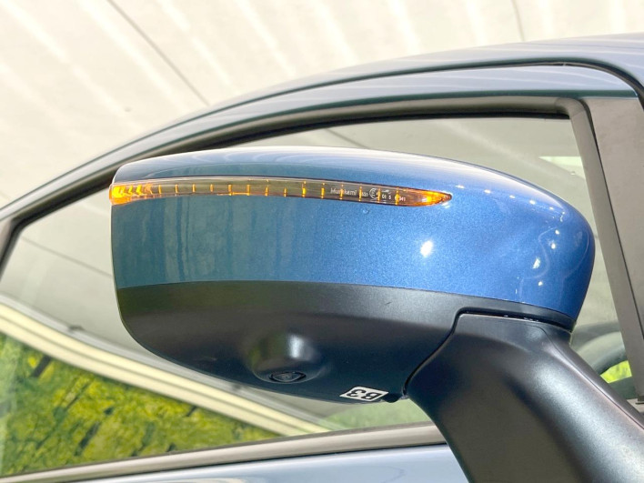 2014 Nissan Note DBA-E12 (UW-69f1f6c6dcc29)[18]