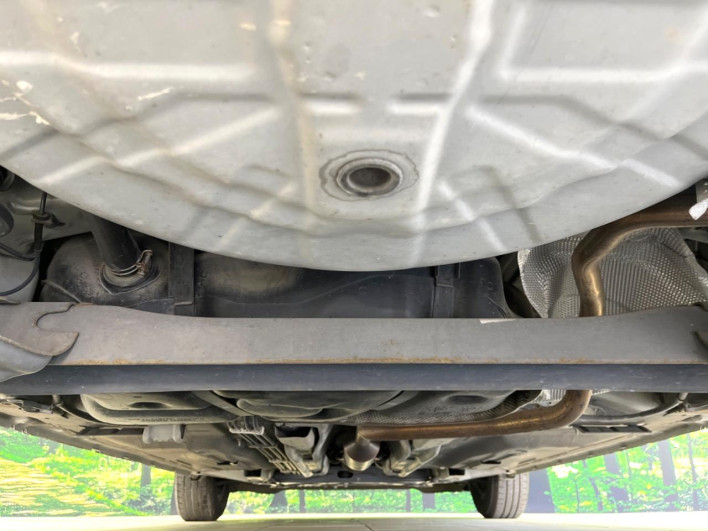 2015 Nissan Note DBA-E12 (UW-69f1f6c859d1a)[26]