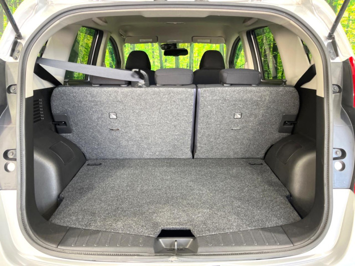 2015 Nissan Note DBA-E12 (UW-69f1f6c859d1a)[29]