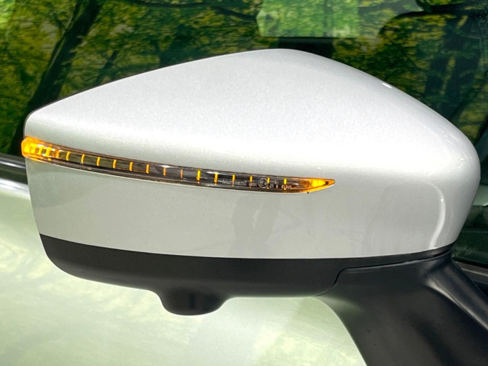 2015 Nissan Note DBA-E12 (UW-69f1f6c859d1a)[16]