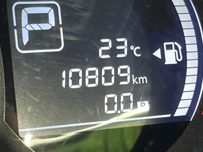 2015 Nissan Note DBA-E12 (UW-69f1f6c889e2b)[2]