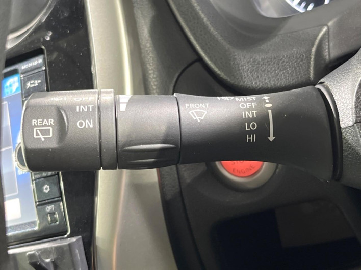 2015 Nissan Note DBA-E12 (UW-69f1f6c889e2b)[18]