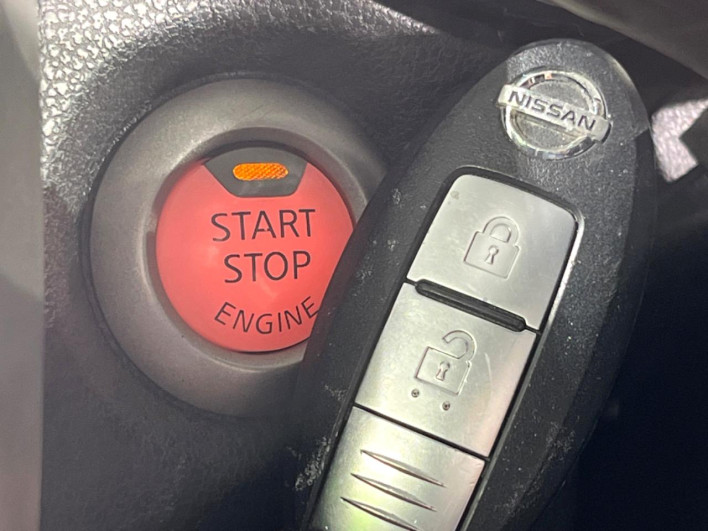 2015 Nissan Note DBA-E12 (UW-69f1f6c889e2b)[15]