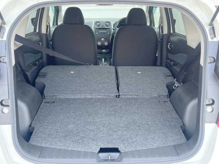 2015 Nissan Note DBA-E12 (UW-69f1f6c894f7f)[29]