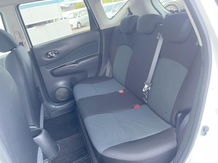 2015 Nissan Note DBA-E12 (UW-69f1f6c894f7f)[27]