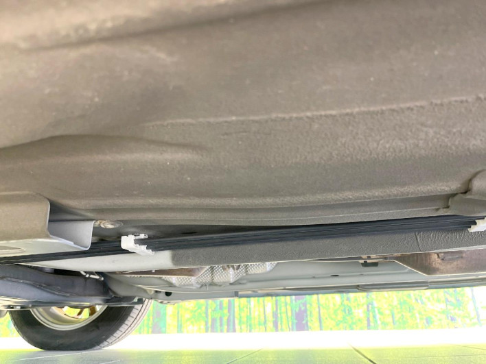 2015 Nissan Note DBA-E12 (UW-69f1f6c8e7eaf)[28]