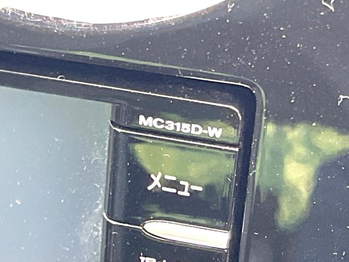 2015 Nissan Note DBA-E12 (UW-69f1f6c8e7eaf)[22]