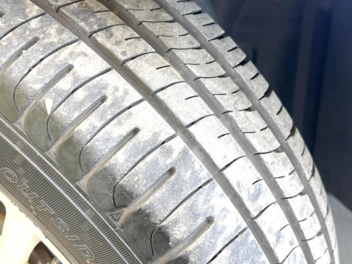 2015 Nissan Note DBA-E12 (UW-69f1f6c8e7eaf)[8]