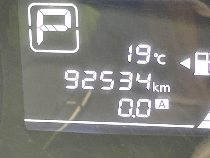 2015 Nissan Note DBA-E12 (UW-69f1f6c8e7eaf)[2]