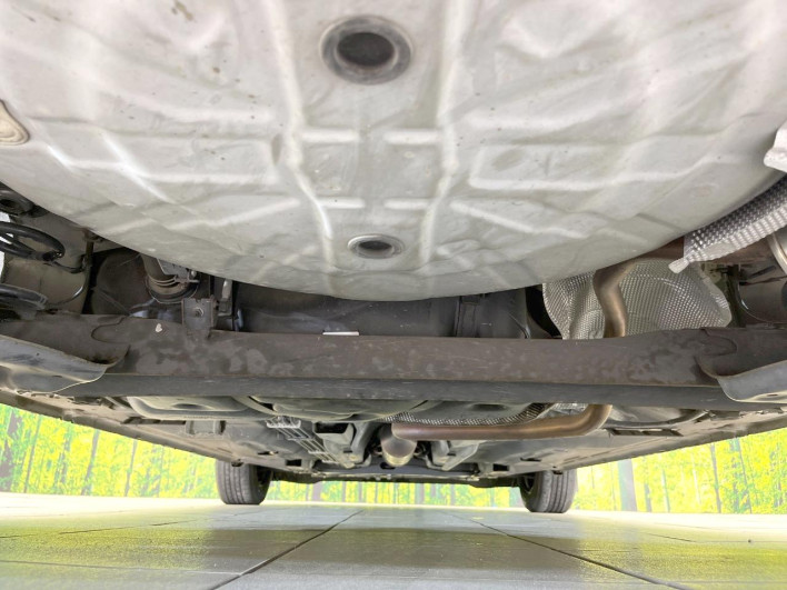 2016 Nissan Note DBA-E12 (UW-69f1f6ca35ecd)[19]