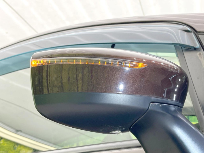 2016 Nissan Note DBA-E12 (UW-69f1f6ca35ecd)[18]