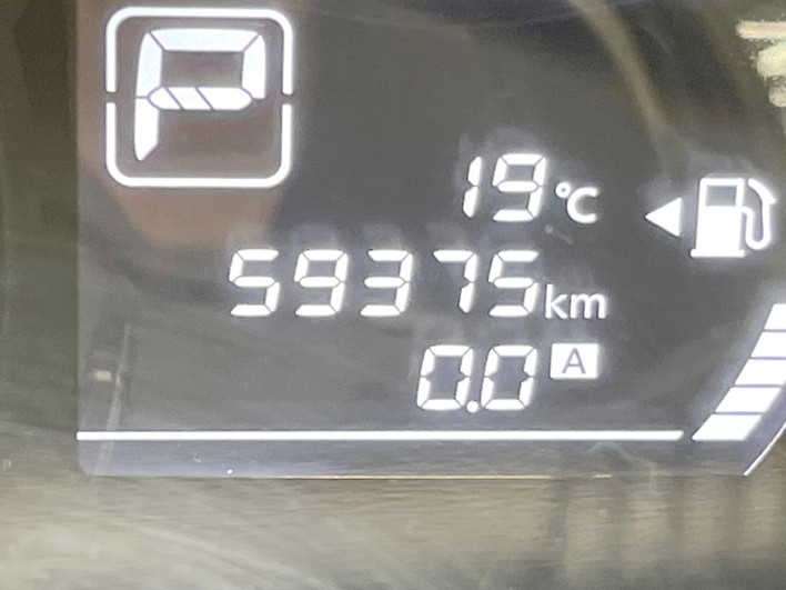 2016 Nissan Note DBA-E12 (UW-69f1f6ca35ecd)[2]