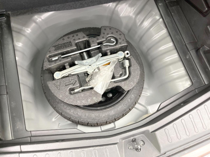 2016 Nissan Note DBA-E12 (UW-69f1f6ca35ecd)[25]