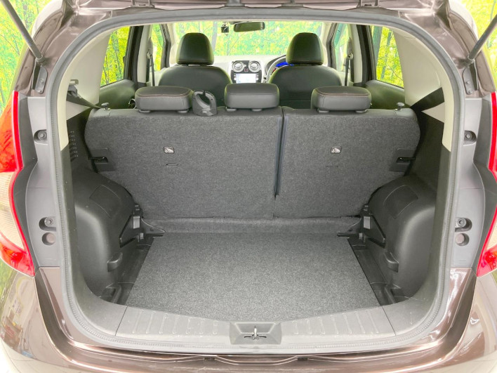 2016 Nissan Note DBA-E12 (UW-69f1f6ca35ecd)[23]