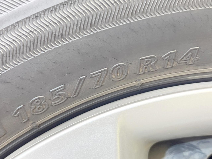 2016 Nissan Note DBA-E12 (UW-69f1f6ca35ecd)[17]