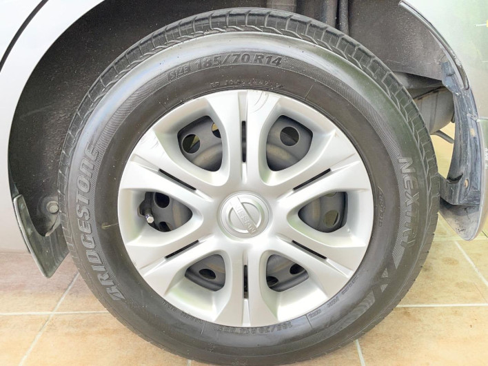 2016 Nissan Note DBA-E12 (UW-69f1f6ca7d766)[24]