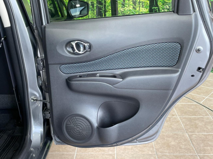 2016 Nissan Note DBA-E12 (UW-69f1f6ca7d766)[14]