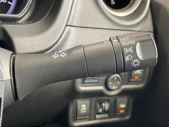 2016 Nissan Note DBA-E12 (UW-69f1f6ca7d766)[8]