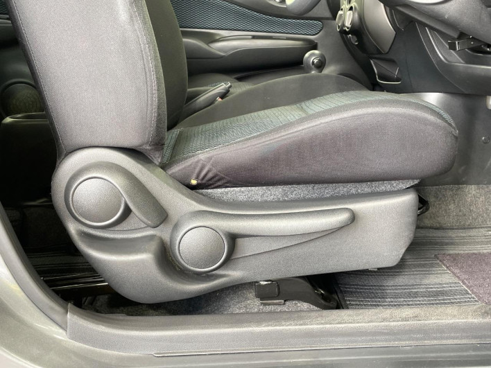 2016 Nissan Note DBA-E12 (UW-69f1f6ca7d766)[13]