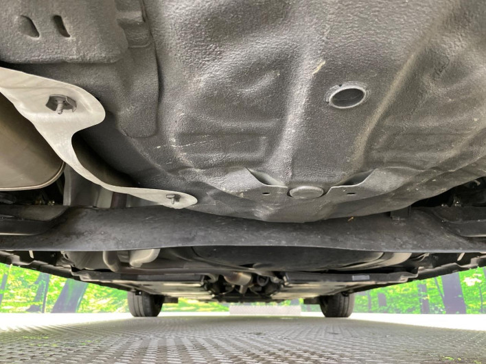 2021 Nissan Note 6AA-E13 (UW-69f1f6cb3c506)[29]