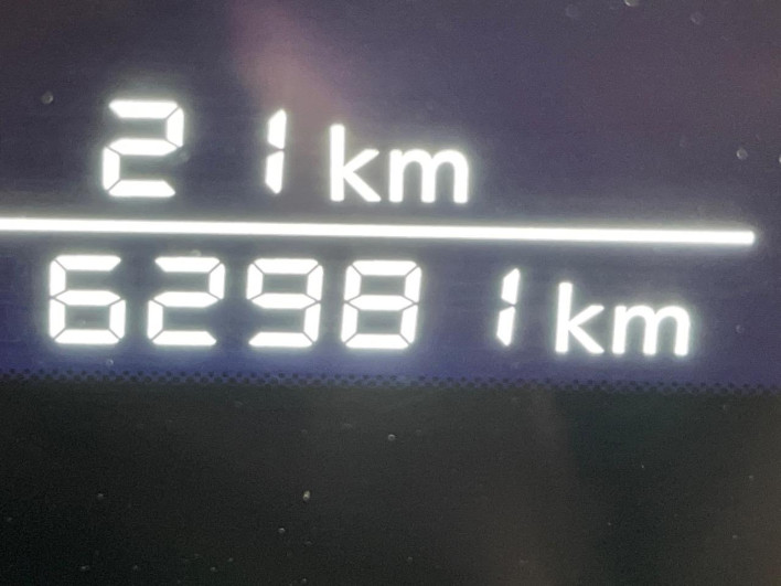 2021 Nissan Note 6AA-E13 (UW-69f1f6cb3c506)[2]