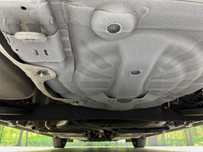 2021 Nissan Note 6AA-E13 (UW-69f1f6cb3f603)[9]