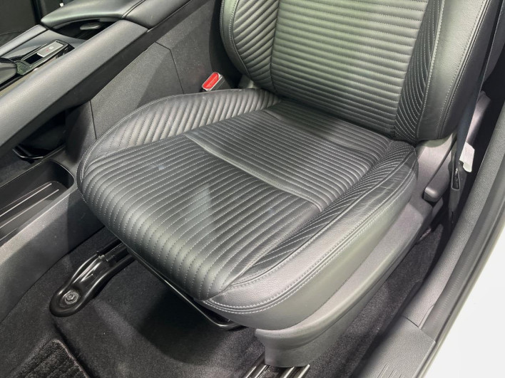 2021 Nissan Note 6AA-E13 (UW-69f1f6cb3f603)[13]