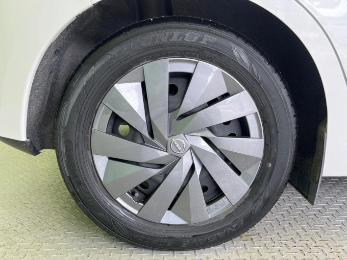 2021 Nissan Note 6AA-E13 (UW-69f1f6cc4f0d9)[23]