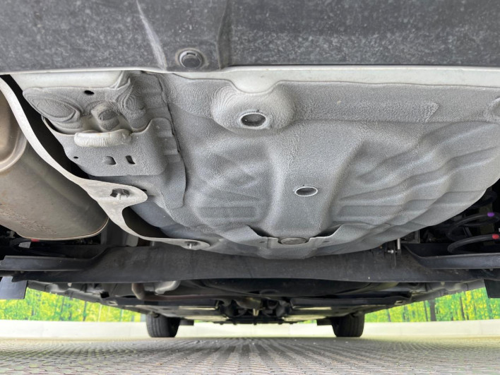 2021 Nissan Note 6AA-E13 (UW-69f1f6cc4f0d9)[26]