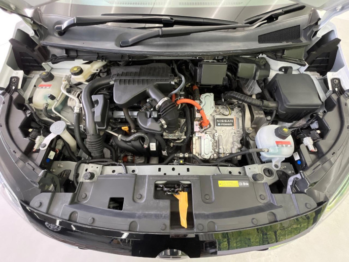 2021 Nissan Note 6AA-E13 (UW-69f1f6cc4f0d9)[4]