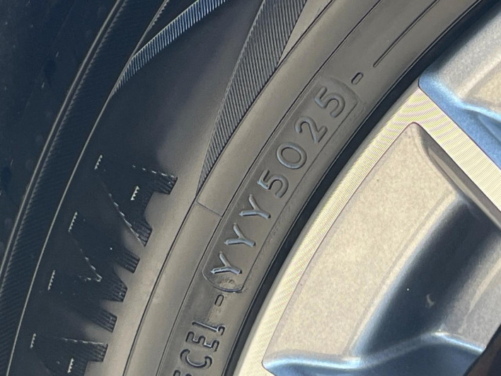 2021 Nissan Note 6AA-E13 (UW-69f1f6cc95a0b)[9]