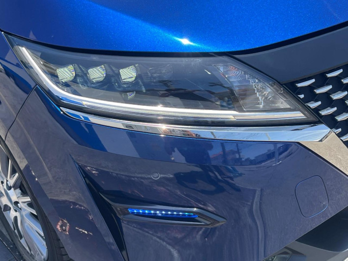 2021 Nissan Note 6AA-E13 (UW-69f1f6cc95a0b)[26]