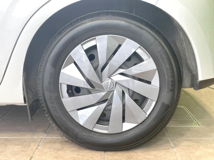 2022 Nissan Note 6AA-E13 (UW-69f1f6cd8c4f1)[5]