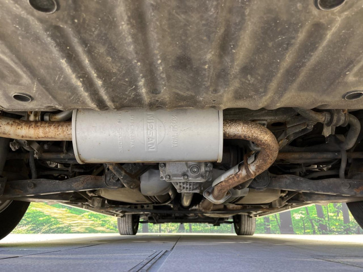 2015 Nissan Serena DBA-FNC26 (UW-69f1f6d1d2fe9)[9]