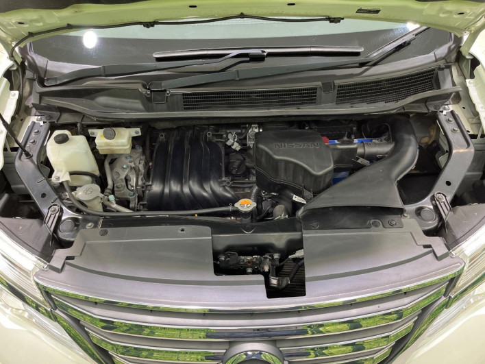 2015 Nissan Serena DBA-FNC26 (UW-69f1f6d1d2fe9)[4]