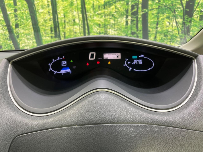 2015 Nissan Serena DBA-FNC26 (UW-69f1f6d1d2fe9)[21]