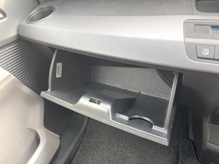 2010 Honda Freed DBA-GB3 (UW-69f1f6d364306)[12]