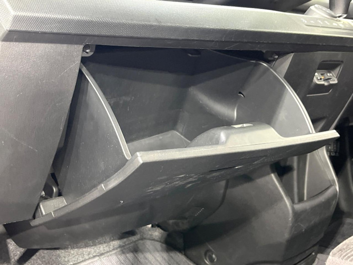 2014 Honda Freed DBA-GB3 (UW-69f1f6d3aecd9)[25]