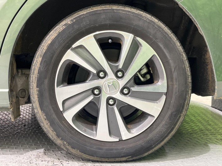 2022 Honda Freed Plus Hybrid 6AA-GB7 (UW-69f1f6d5e6c9c)[15]